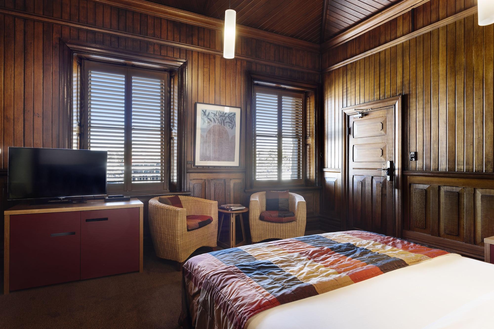 The Henry Jones Art Hotel Hobart Exterior photo A room at the hotel