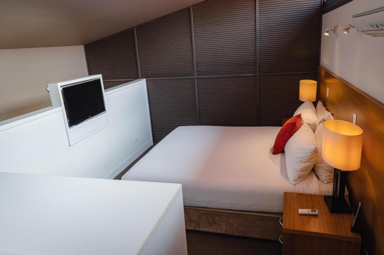 The Henry Jones Art Hotel Hobart Exterior photo A bedroom in a typical apartment